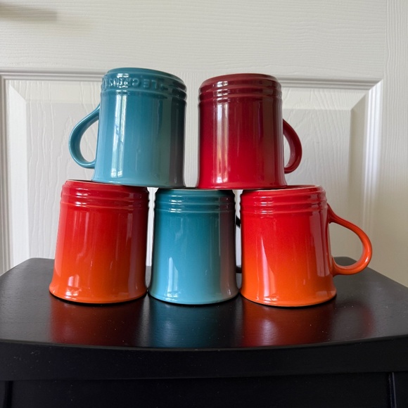 Le Creuset Mixed Set (of 5) 12oz Caribbean Flame Cherry Coffee Mugs - Picture 1 of 3